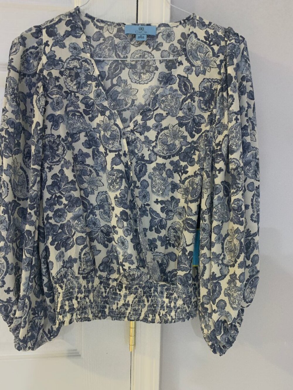 CeCe floral V-Neck Top